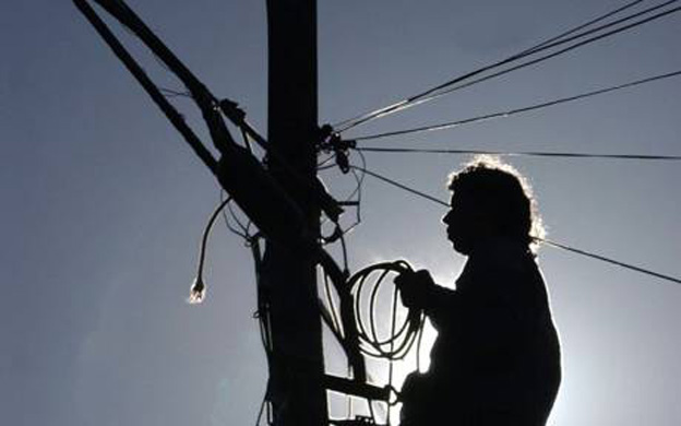 Intentó robar el cableado de energía, pero terminó electrocutado 